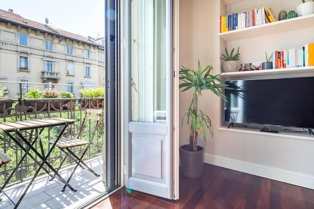Peaceful Apartment In Porta Venezia Milan