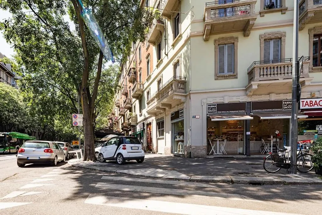 Peaceful Apartment In Porta Venezia Milan Italy