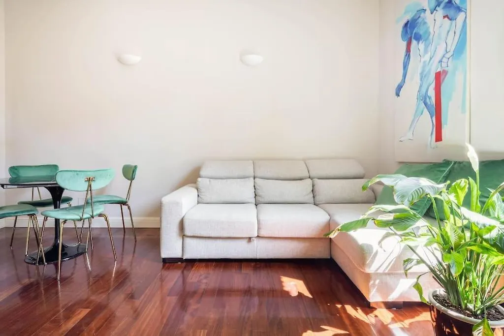 Peaceful Apartment In Porta Venezia Milan